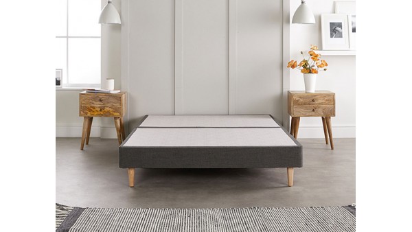 Do you love minimalist design and don’t want to compromise on quality? Discover our Vincent bed frame, combining contemporary style and a premium upholstery fabrics that mimics the look and feel of natural wool.